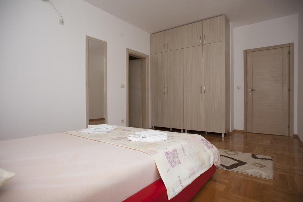 Apartments Villa Simonovic Petrovac Exterior photo